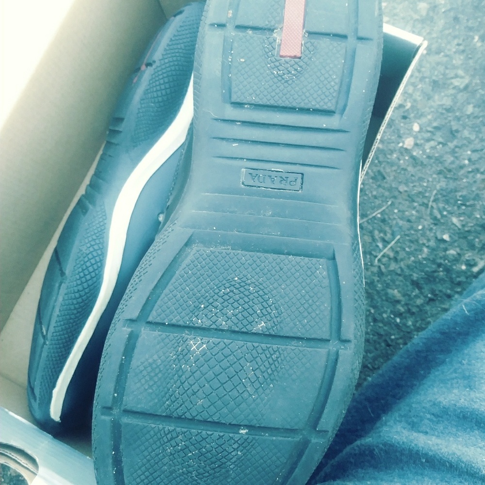 Shoes - Picture 4 of 5
